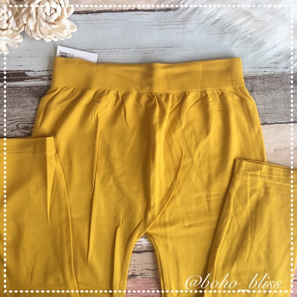 Mustard Yellow Nylon / Spandex Leggings Footless Tights NWT - Picture 4 of 5